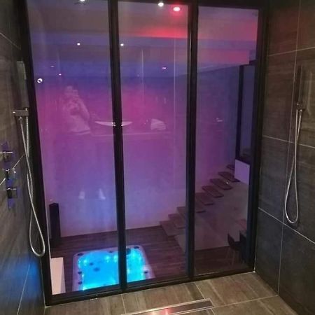 Magnifique Loft Avec Jacuzzi Et Sauna Privatif Ferriere-la-Grande Ngoại thất bức ảnh