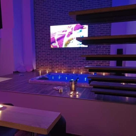 Magnifique Loft Avec Jacuzzi Et Sauna Privatif Ferriere-la-Grande Ngoại thất bức ảnh