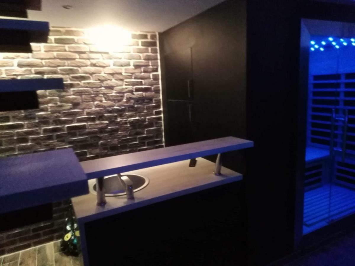 Magnifique Loft Avec Jacuzzi Et Sauna Privatif Ferriere-la-Grande Ngoại thất bức ảnh